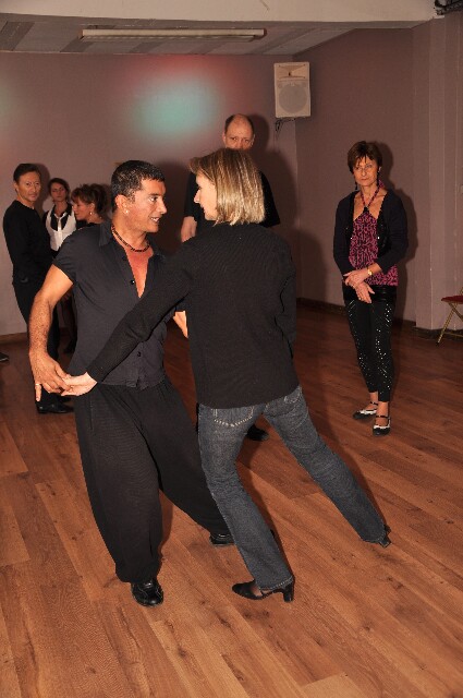 min 2009 11 29 station danse 083